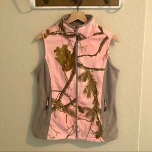 Cabela’s Realtree Pink Camo Fleece Vest - Small